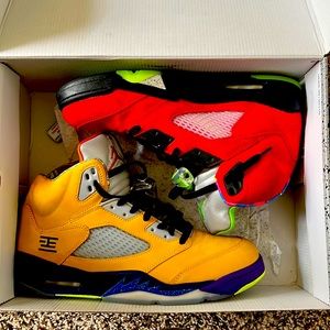 Jordan 5s, red and yellow “what da 5s” clean barley worn good shoes